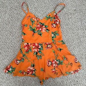 Ali &‎ Jay Romper Womens M Floral Spaghetti Strap V Neck Flowy Orange